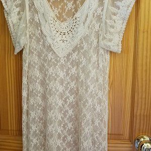 Size Small Cream Lacey Princess Dress w/slip